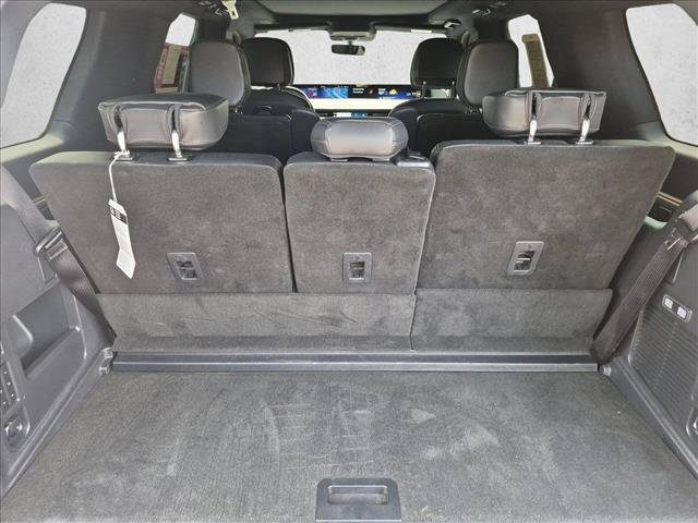 Used 2025 Lincoln Navigator Reserve w/ Jet Appearance Package AWD/4WD image 6