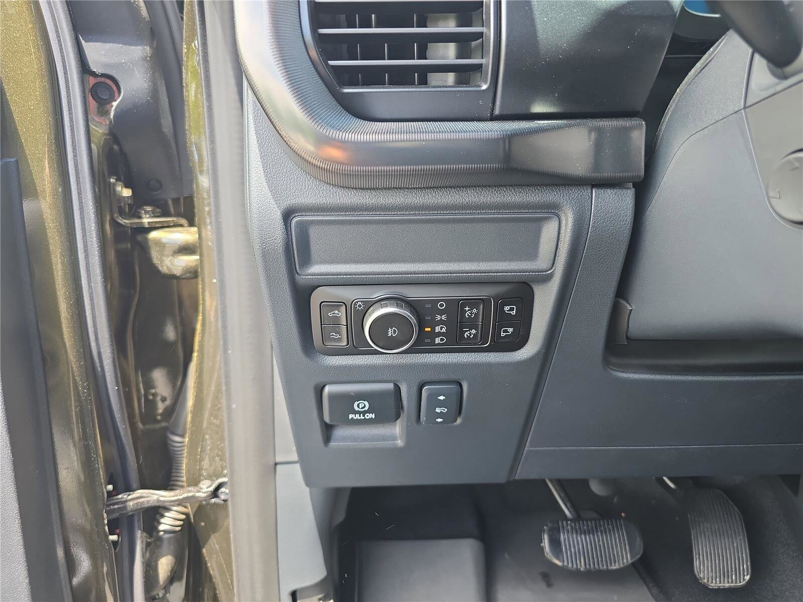 Used 2026 Ford F150 Raptor AWD/4WD image 34