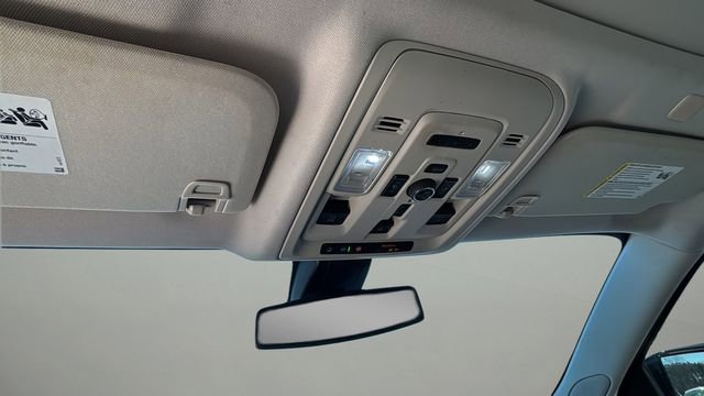Used 2022 GMC Yukon XL Denali AWD/4WD image 28