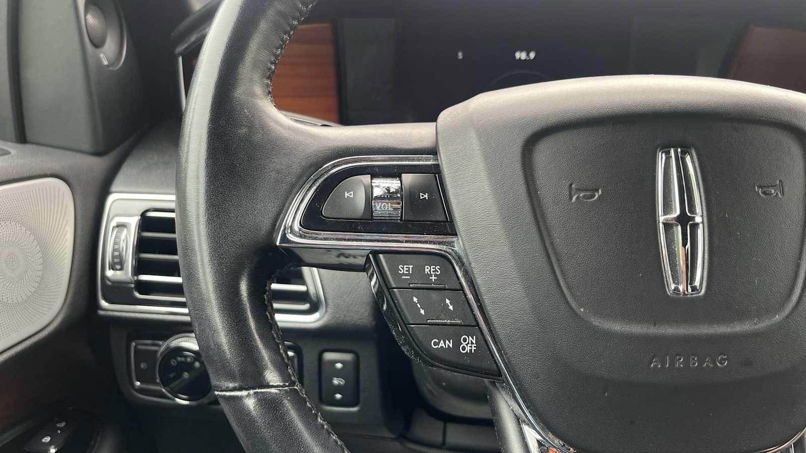 Used 2019 Lincoln Navigator Reserve AWD/4WD image 42