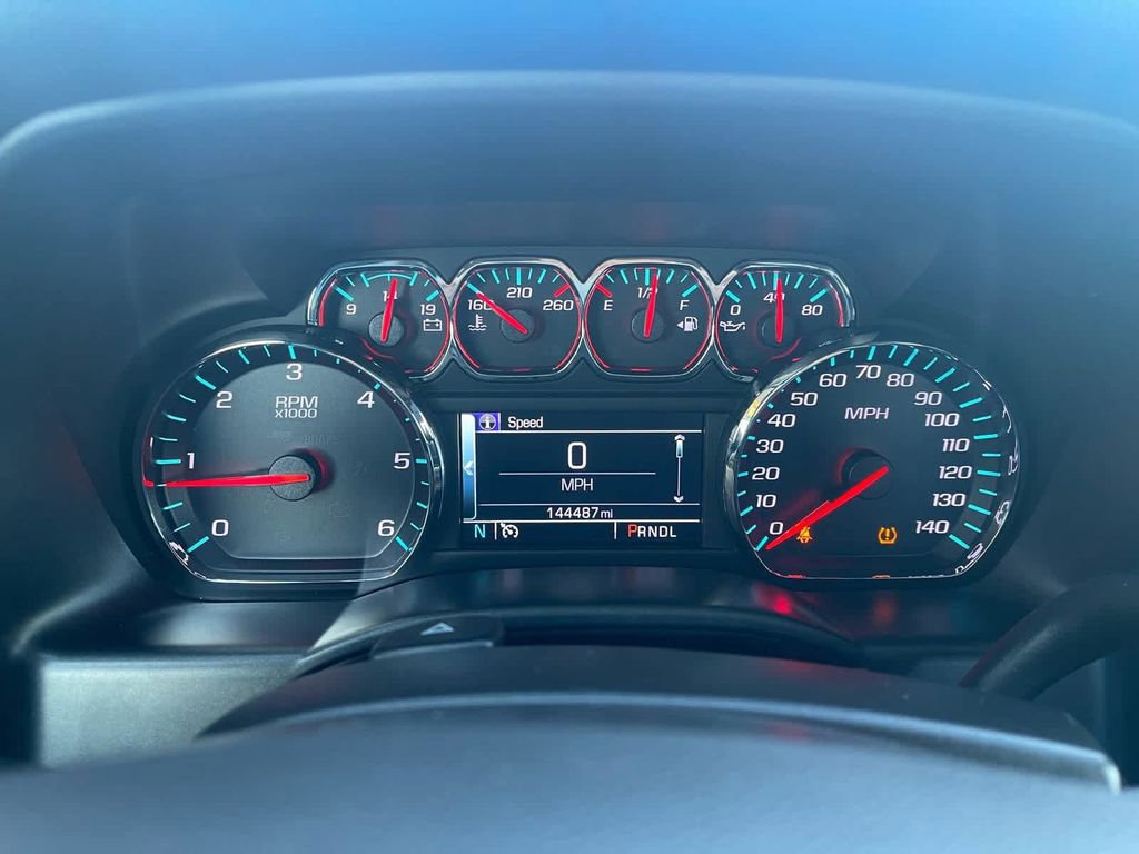 Used 2018 Chevrolet Silverado 1500 LT w/ All Star Edition AWD/4WD image 26