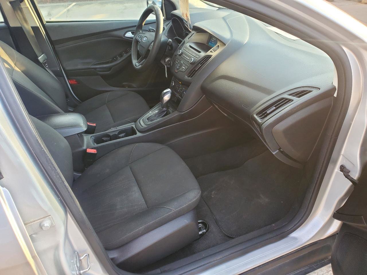 Used 2016 Ford Focus SE image 5