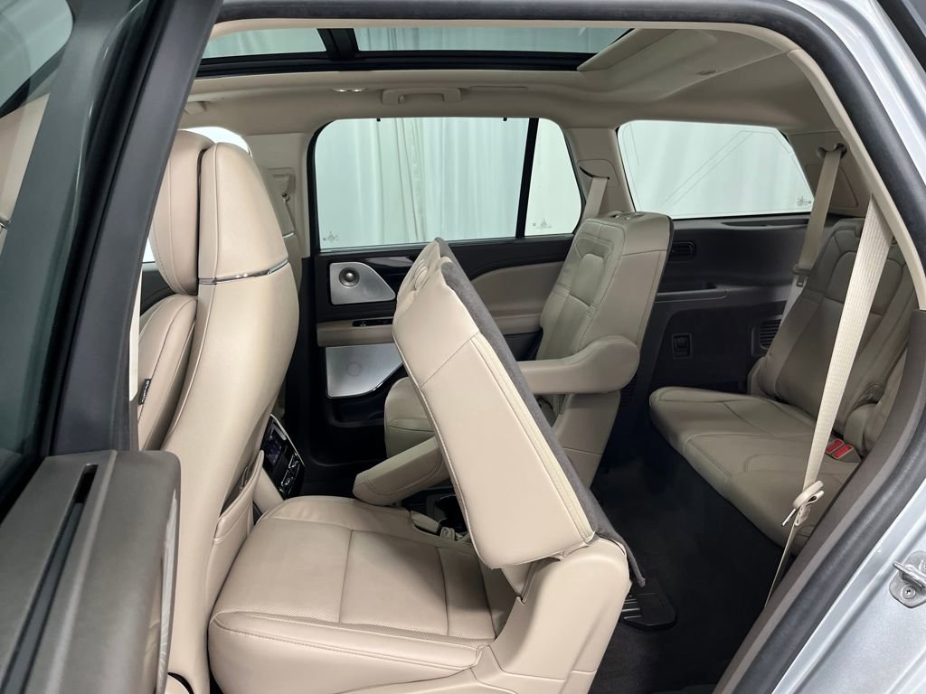 Used 2023 Lincoln Aviator Reserve w/ Equipment Group 201A AWD/4WD image 44