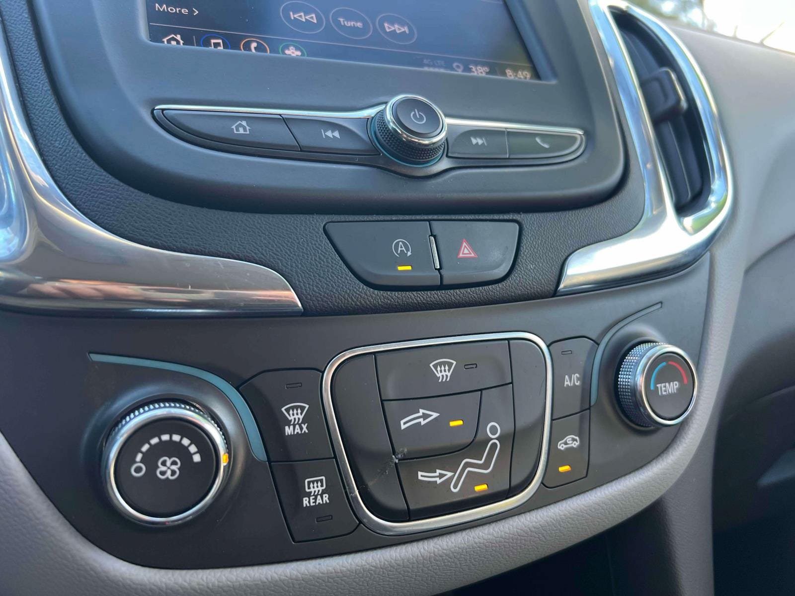 Used 2024 Chevrolet Equinox LS w/ LS Convenience Package FWD image 9