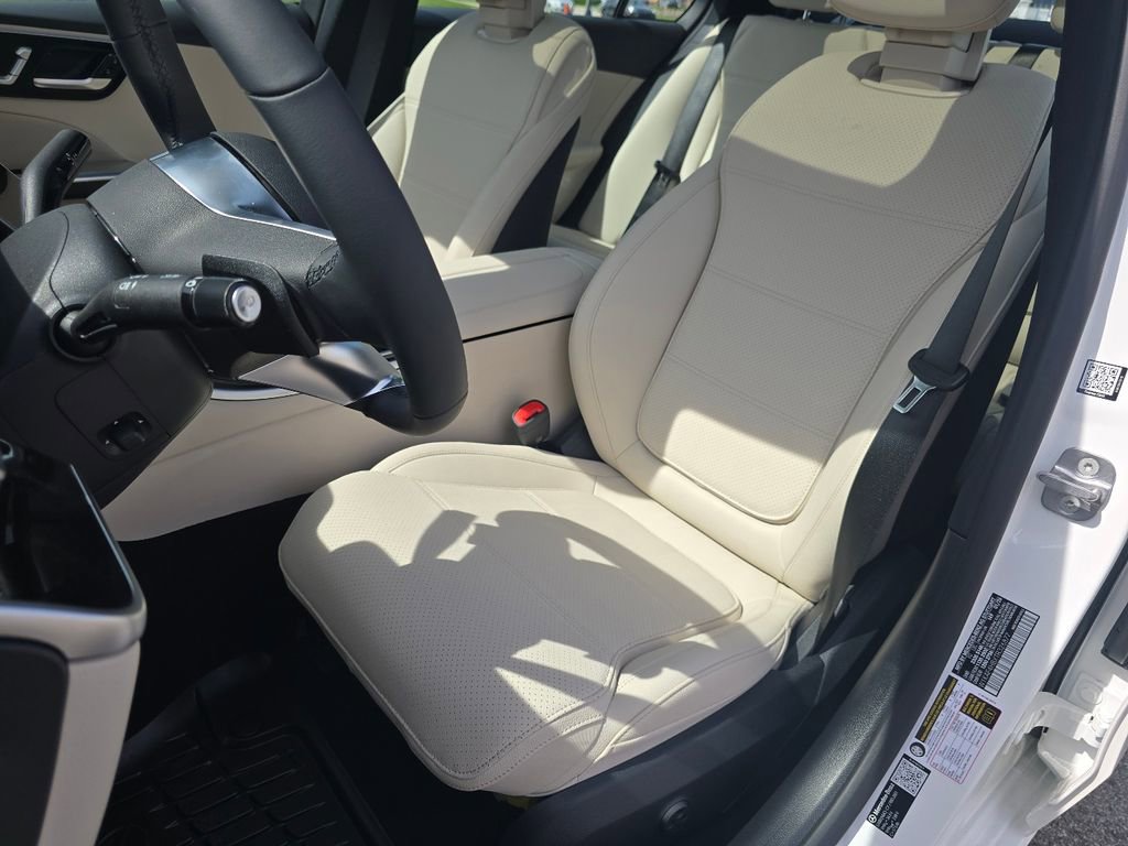 New 2026 Mercedes-Benz C 300 4MATIC Sedan image 24