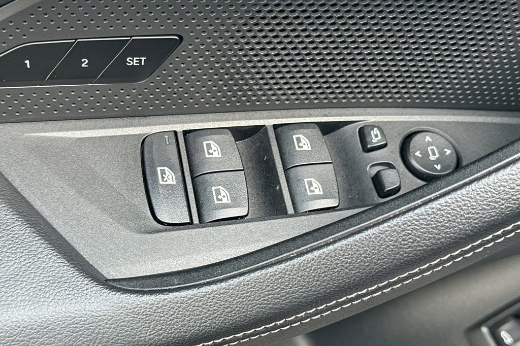 Used 2023 BMW i4 eDrive35 image 11