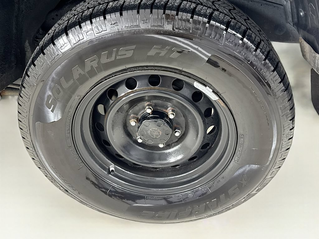 Used 2014 Toyota FJ Cruiser 4WD w/ Convenience Package image 36