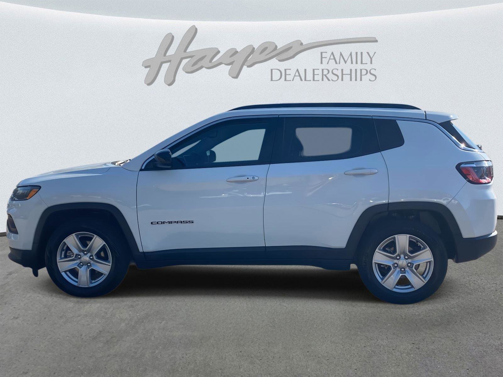 Certified 2022 Jeep Compass Latitude image 8