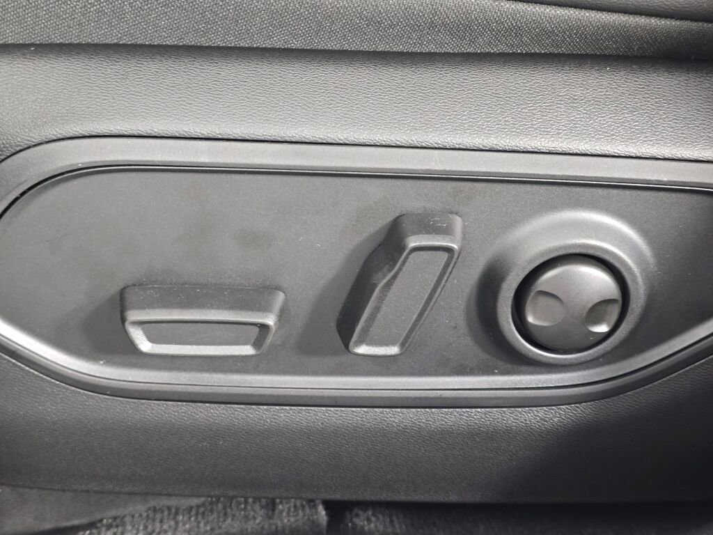 New 2026 Jeep Cherokee Limited image 28