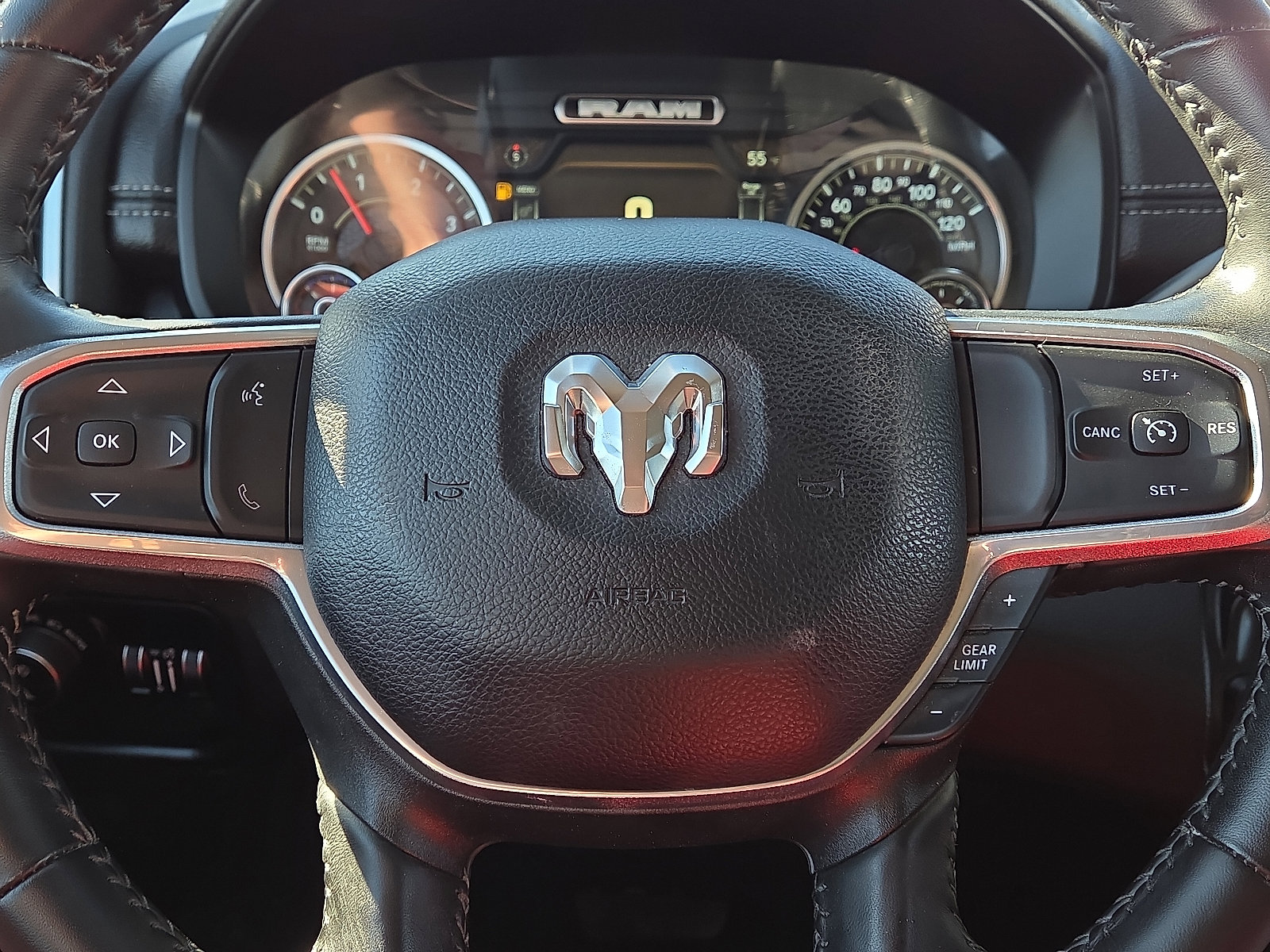 Used 2024 RAM 2500 Laramie image 16