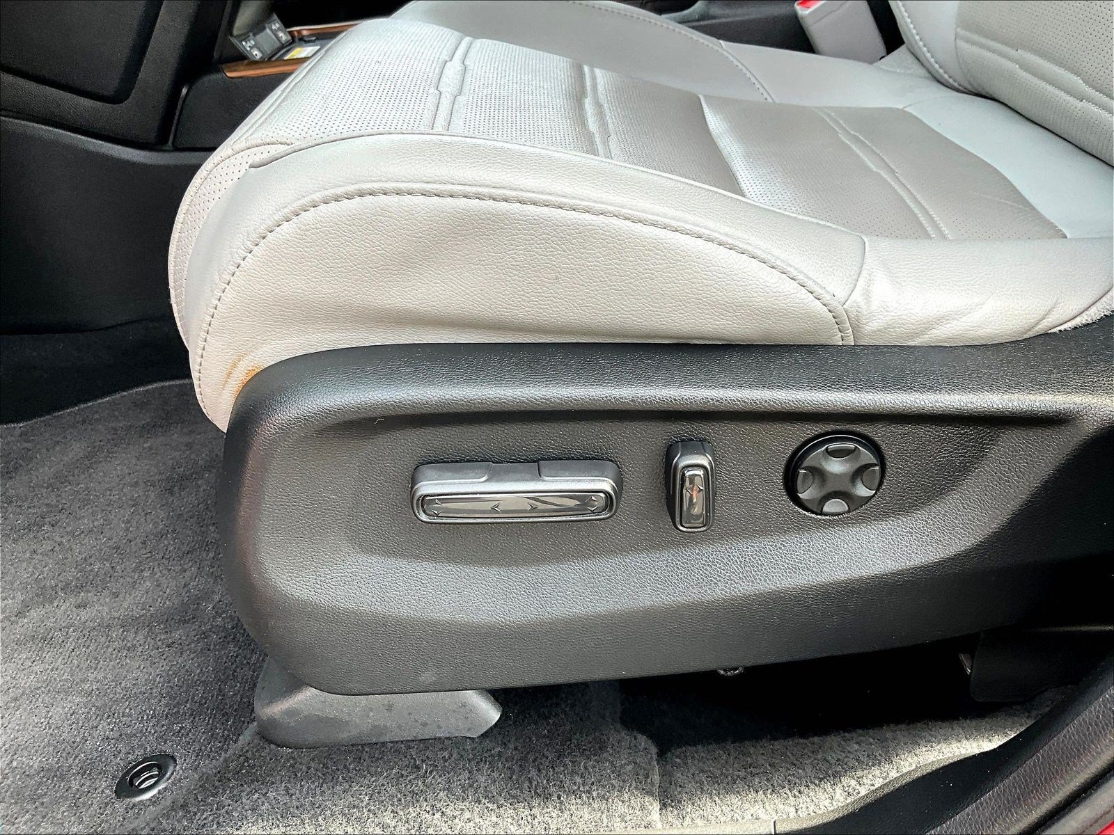 Used 2022 Honda CR-V Touring image 38