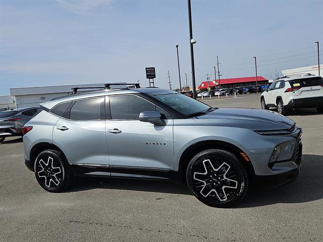 Used 2023 Chevrolet Blazer RS w/ Driver Confidence II Package image 6