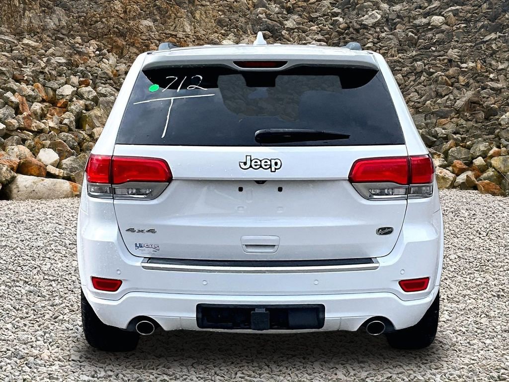 Used 2014 Jeep Grand Cherokee Overland w/ Advanced Technology Group AWD/4WD image 4