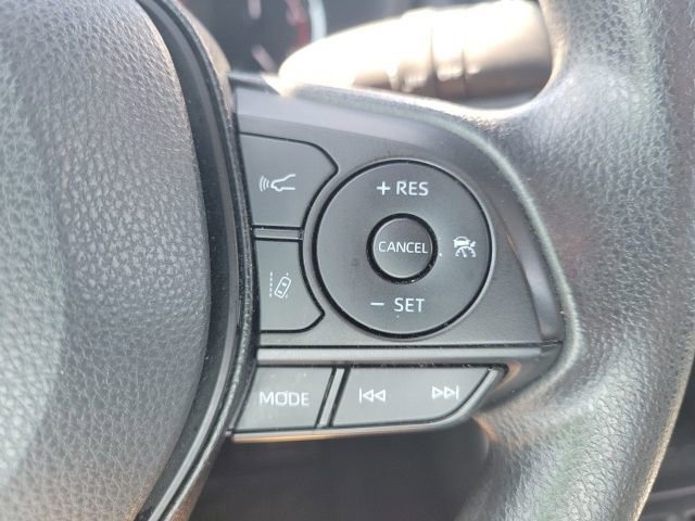 Used 2024 Toyota RAV4 XLE FWD image 11