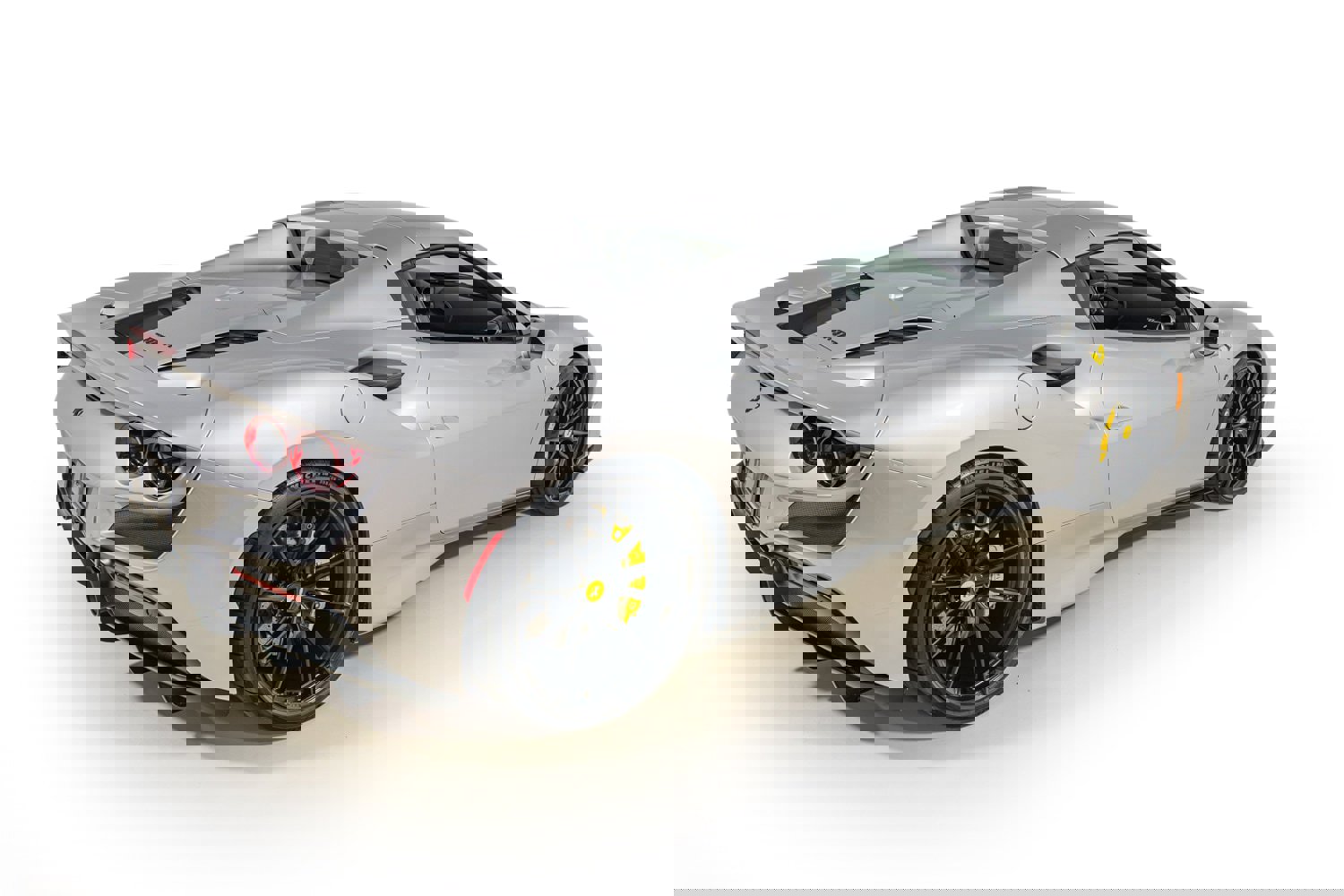 Used 2021 Ferrari F8 Tributo image 17