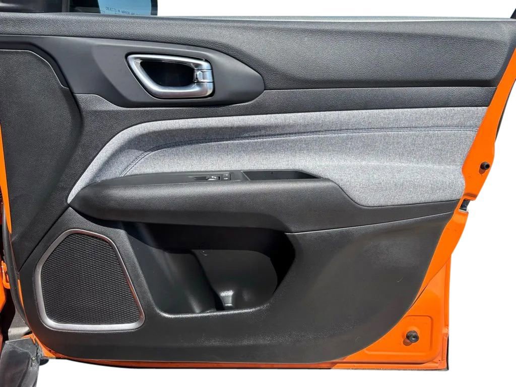 Used 2026 Jeep Compass Latitude image 31