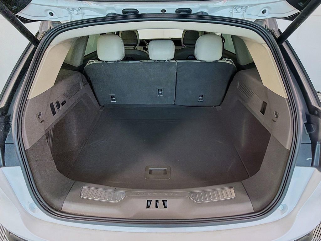 Used 2024 Lincoln Nautilus Premier image 28