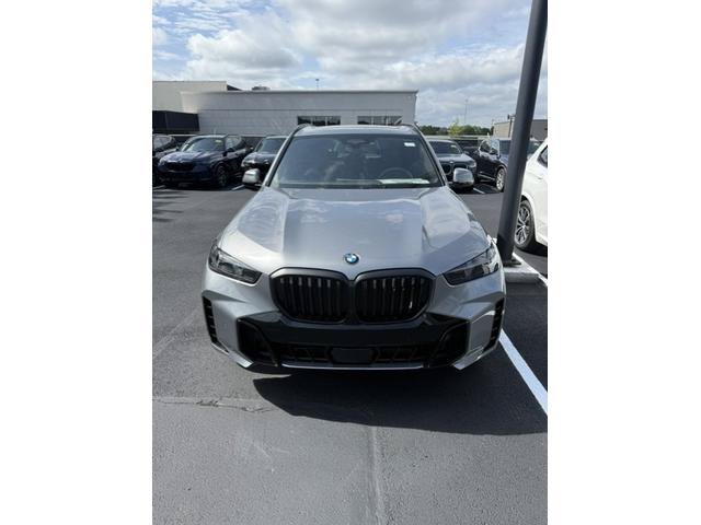 Used 2026 BMW X5 xDrive40i w/ M Sport Package AWD/4WD image 5