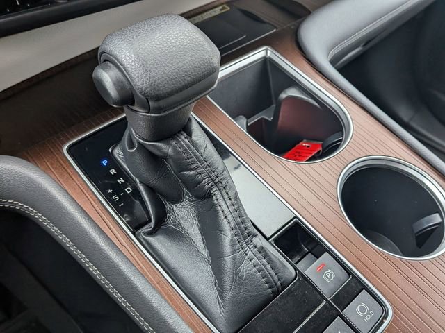 Used 2022 Toyota Sienna LE w/ LE Plus Package image 19