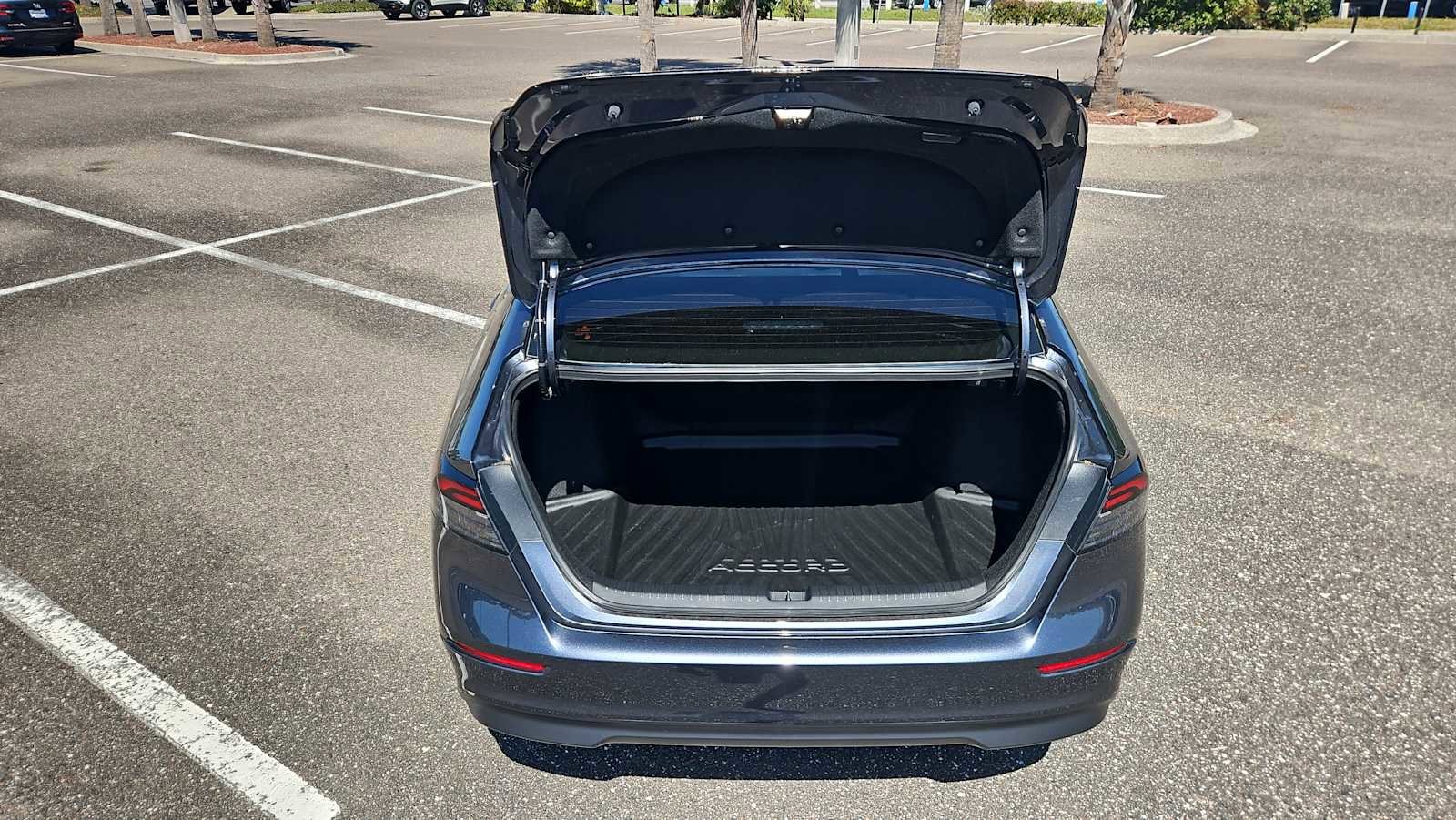 Certified 2025 Honda Accord LX image 19