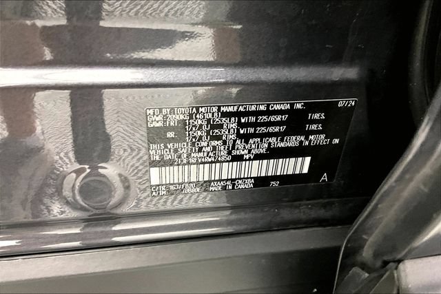 Used 2024 Toyota RAV4 LE AWD/4WD image 18