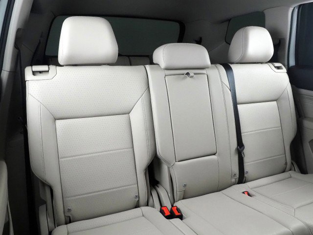 Used 2023 Volkswagen Atlas SE w/ Technology Package image 15