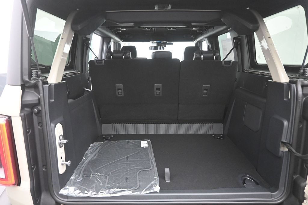 New 2026 Ford Bronco Outer Banks AWD/4WD image 12