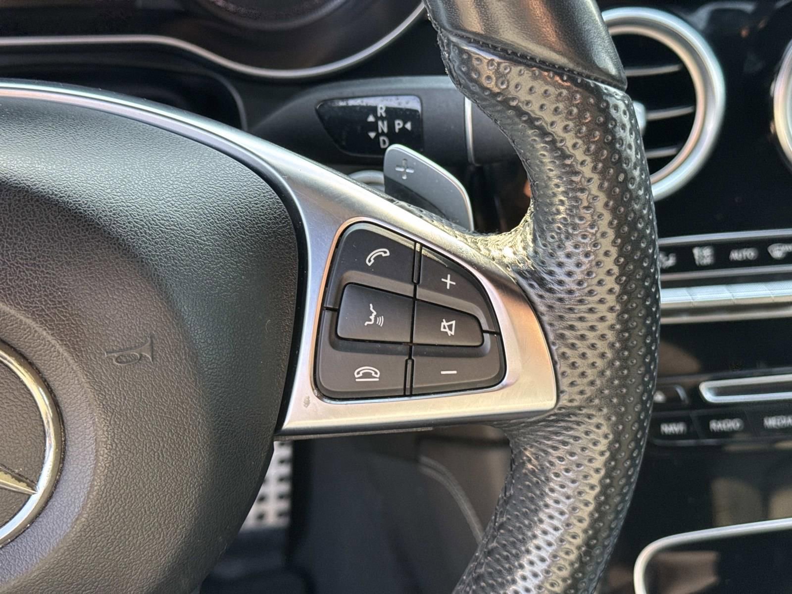 Used 2018 Mercedes-Benz GLC 300 4MATIC image 23