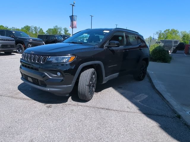 New 2026 Jeep Compass Latitude AWD/4WD image 5