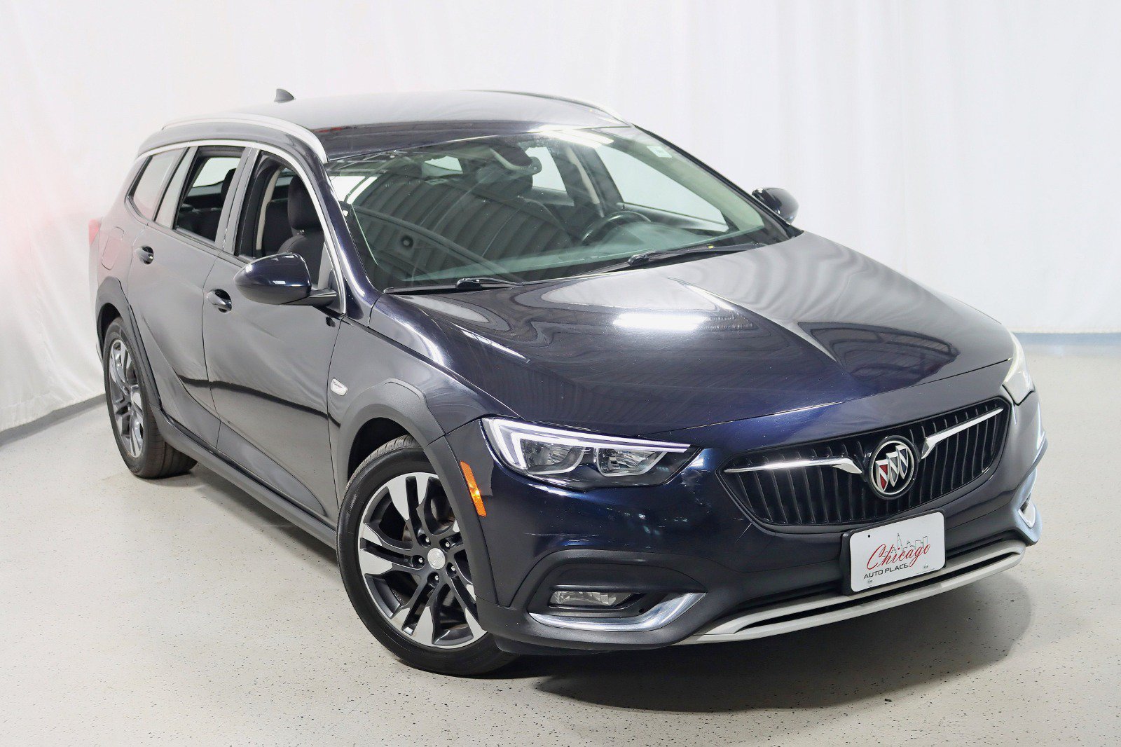 Used 2018 Buick Regal Preferred w/ Sights and Sounds Package AWD/4WD image 6