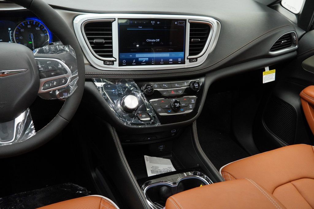 New 2026 Chrysler Pacifica Pinnacle image 22
