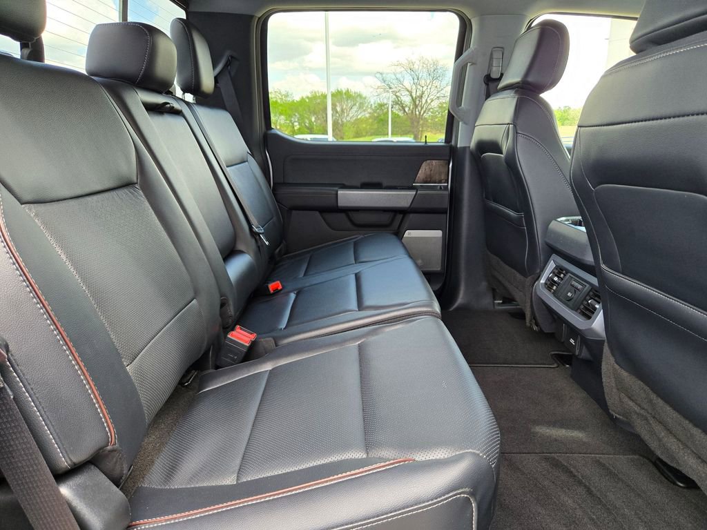 Used 2024 Ford F350 Lariat image 25
