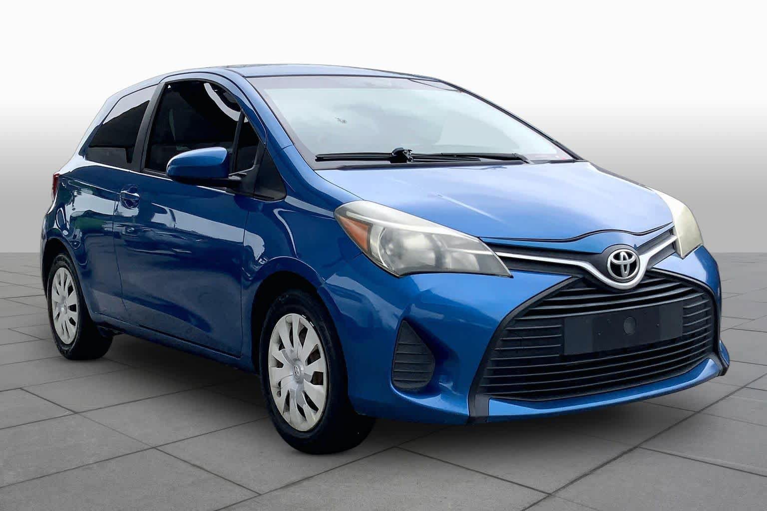 Used 2015 Toyota Yaris L image 3