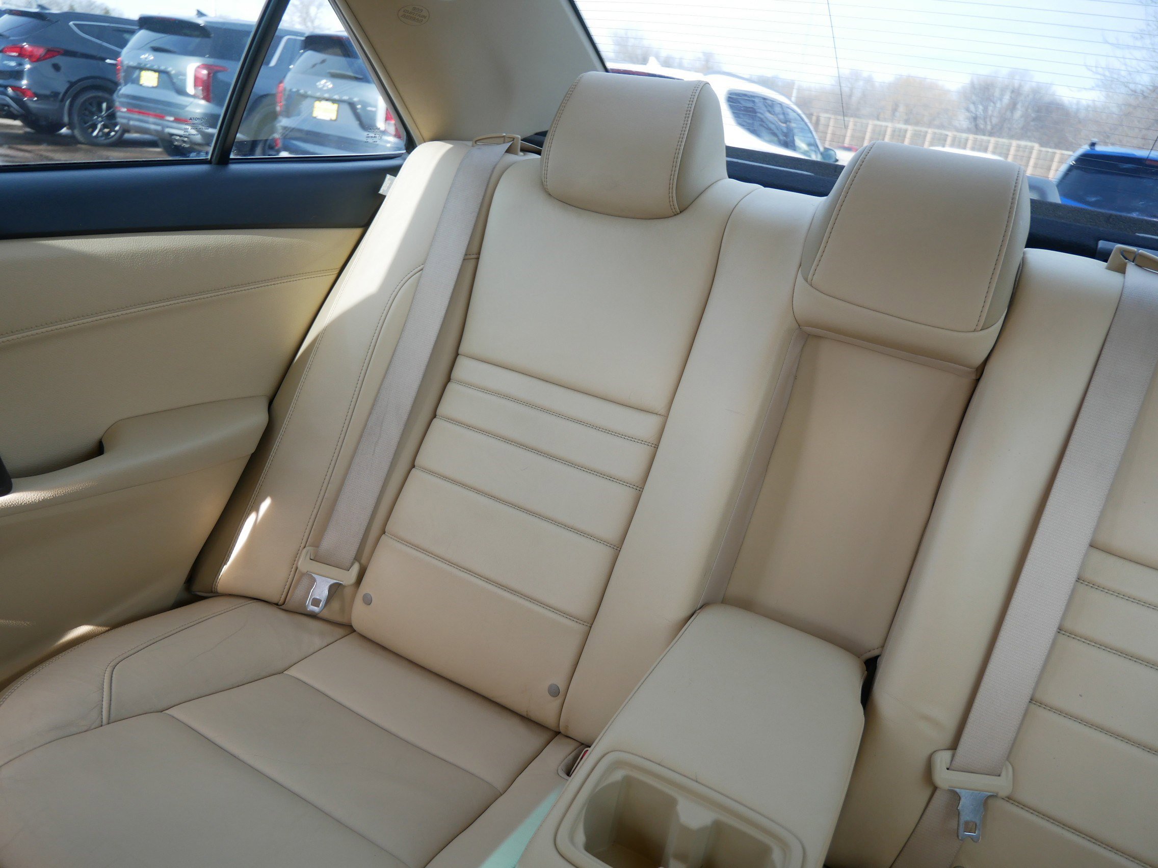 Used 2015 Toyota Camry XLE w/ Moonroof Package image 12