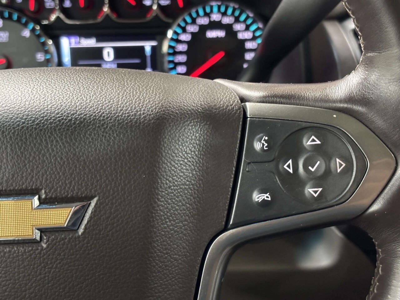 Used 2015 Chevrolet Suburban LTZ AWD/4WD image 39