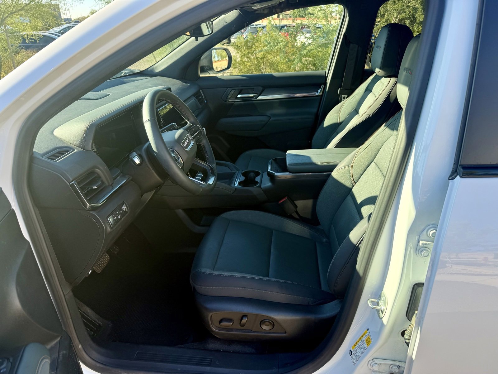 Used 2026 GMC Terrain AT4 image 11