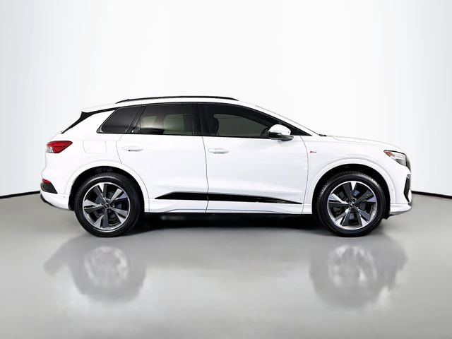 Used 2024 Audi Q4 e-tron Prestige image 9