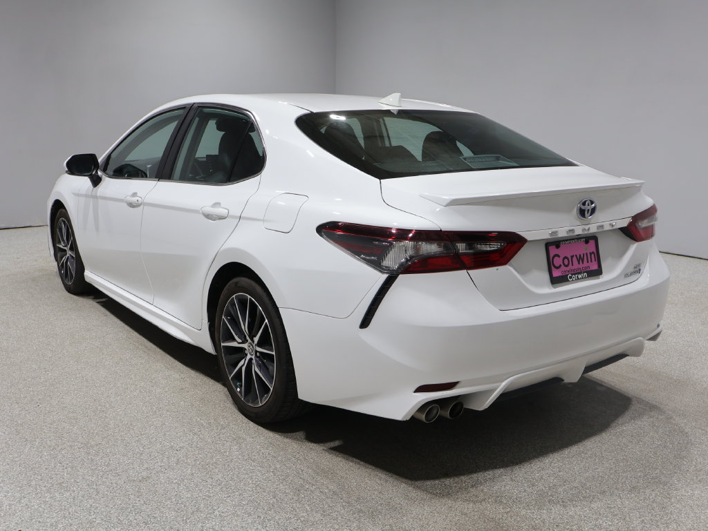 Used 2024 Toyota Camry SE w/ Audio Upgrade Package FWD image 6