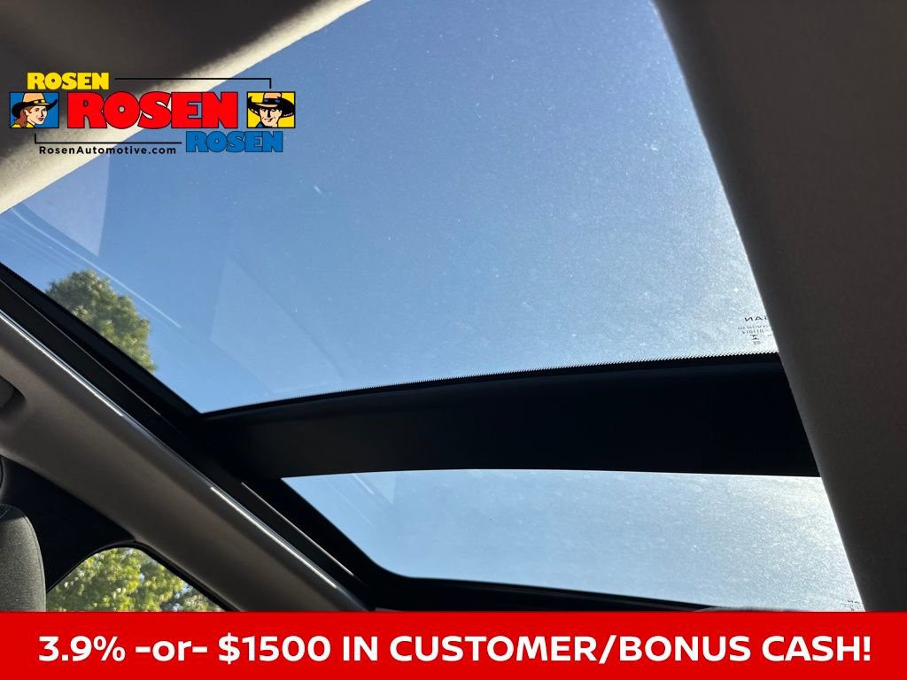 New 2026 Nissan Kicks SV w/ SV Premium Package image 30