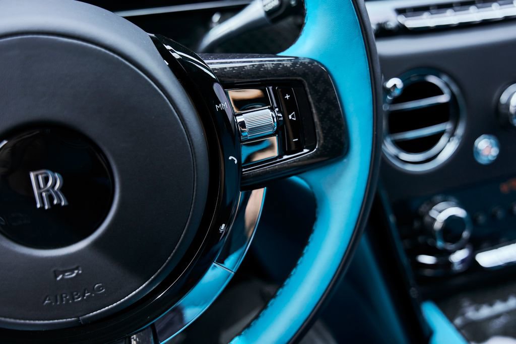 Used 2025 Rolls-Royce Cullinan Black Badge image 65