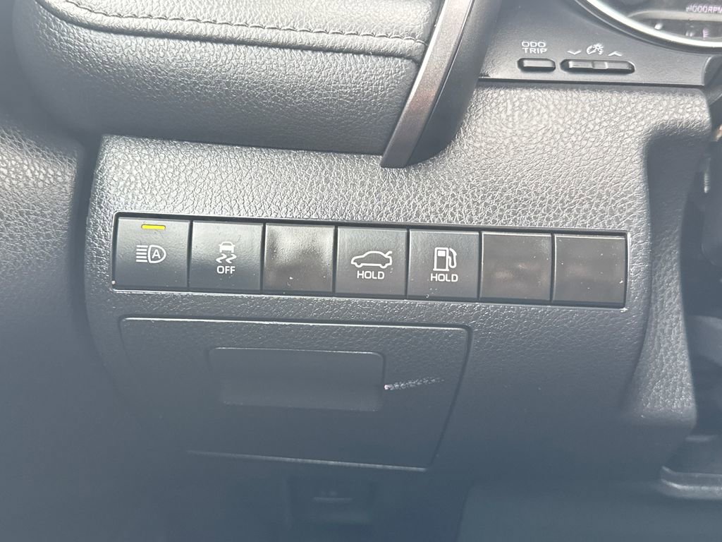 Used 2023 Toyota Camry LE image 29