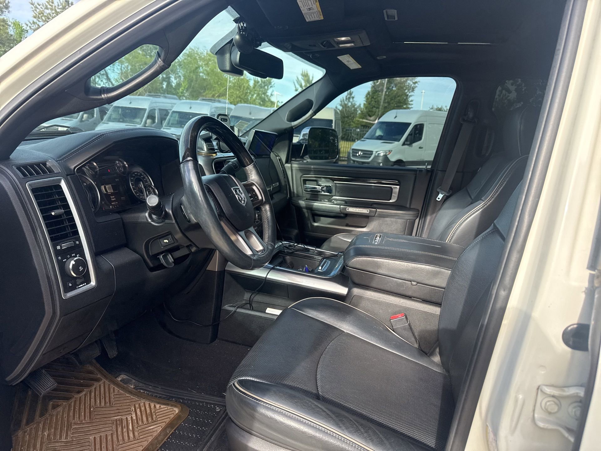 Used 2017 RAM 2500 Limited image 9