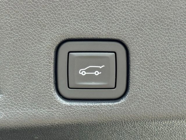 Used 2024 Chevrolet Traverse RS w/ LPO, Floor Liner Package image 40