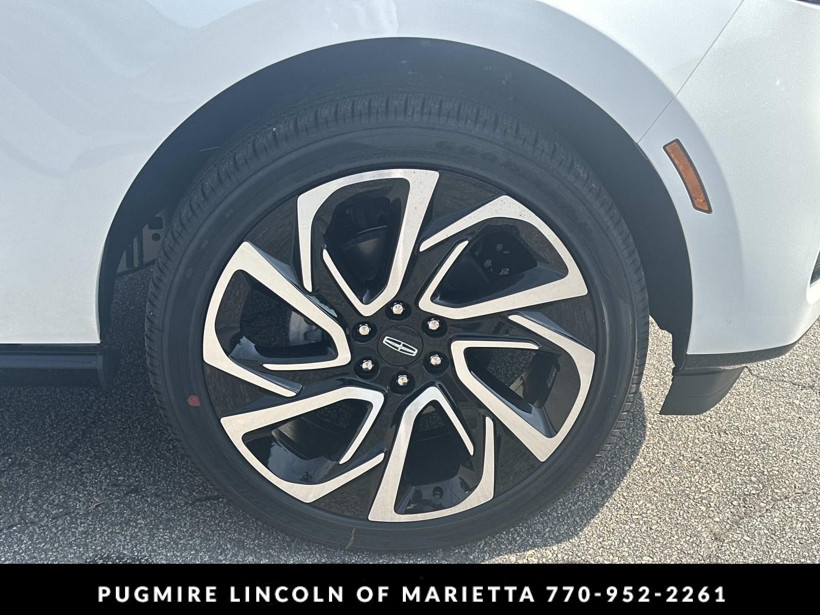 New 2027 Lincoln Navigator L Black Label AWD/4WD image 12