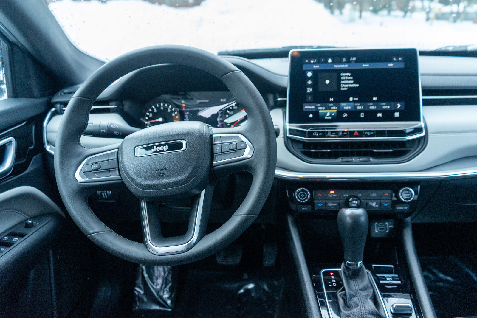 Used 2024 Jeep Compass Limited image 12