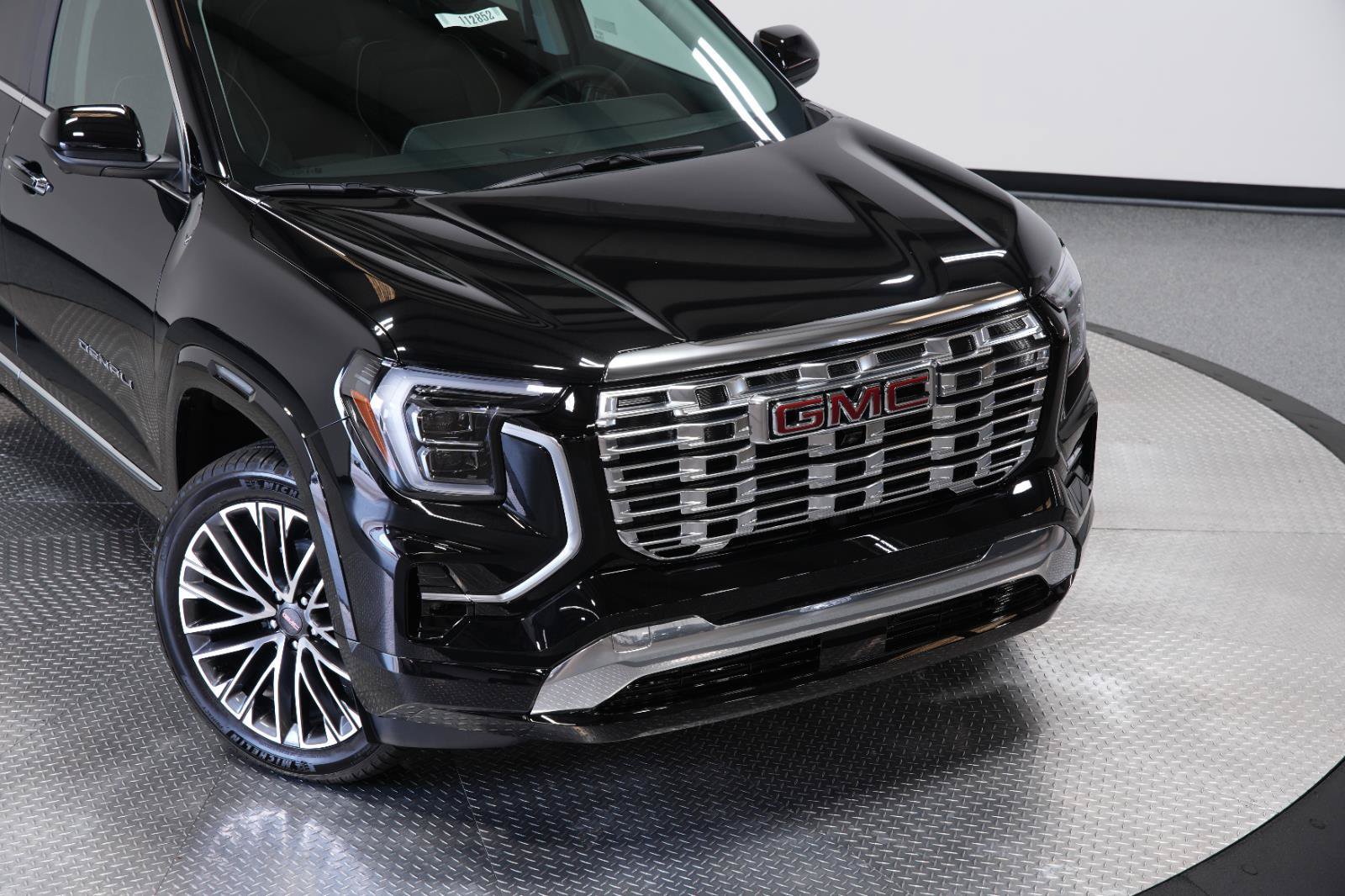 New 2026 GMC Terrain Denali w/ LPO, Floor Liner Package AWD/4WD image 59