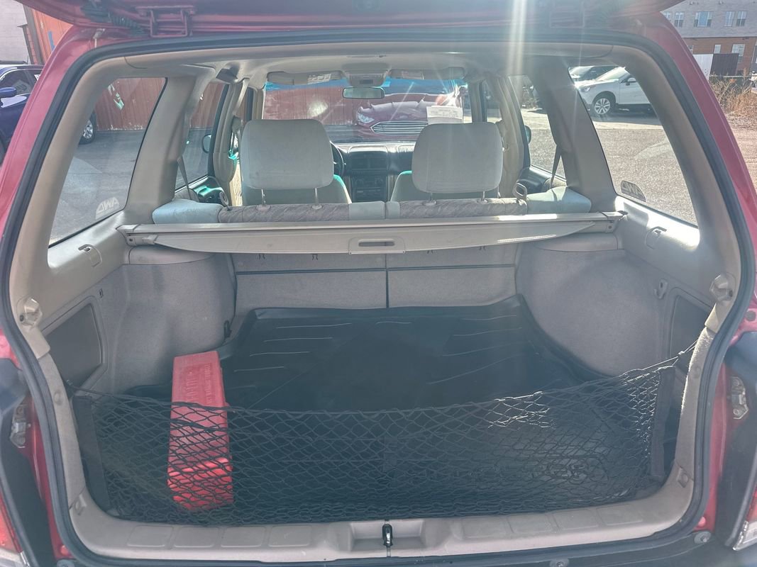 Used 2000 Subaru Forester L image 12