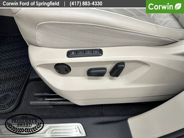 Used 2024 Volkswagen Atlas SEL Premium R-Line image 35