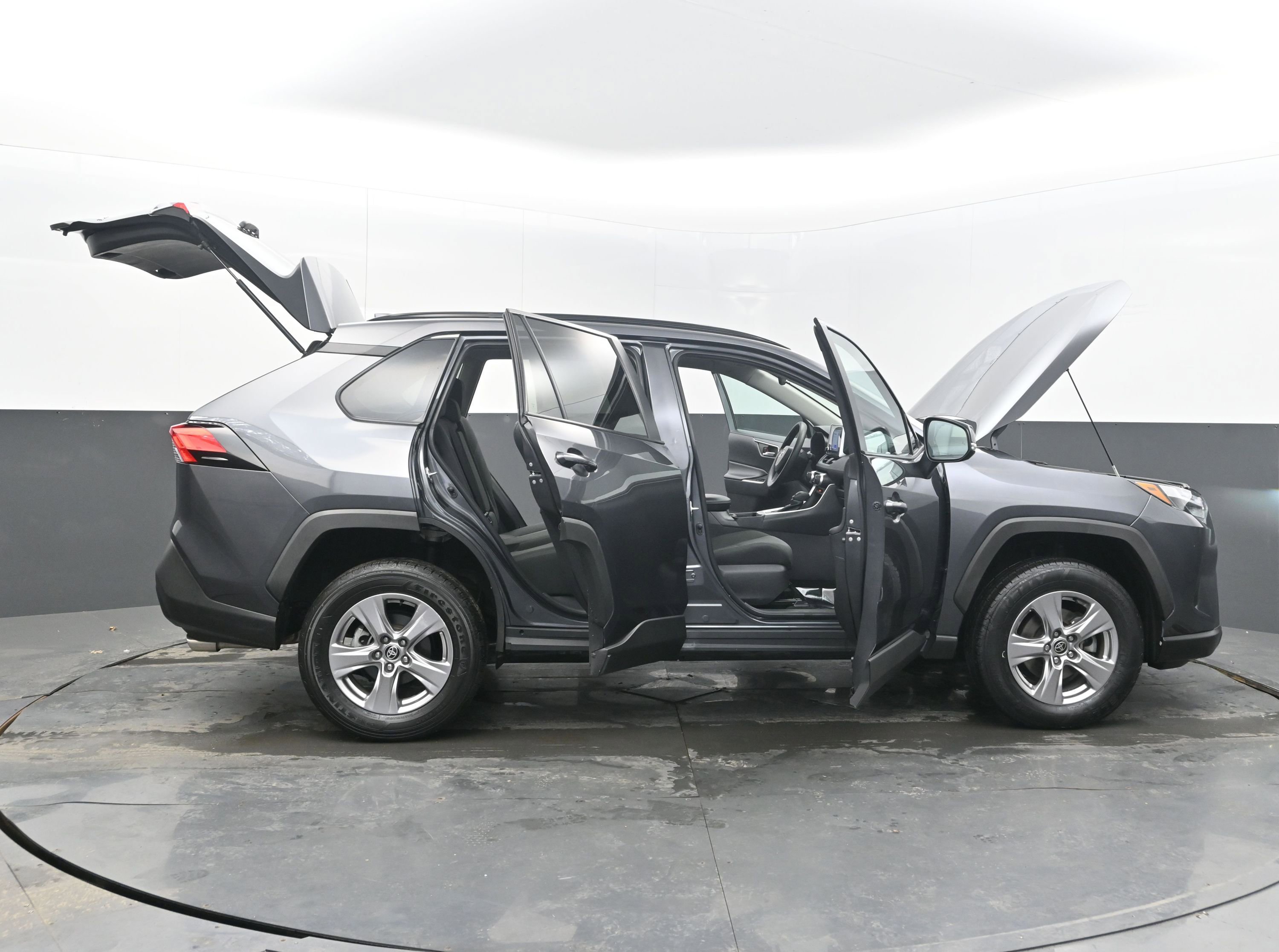 Used 2023 Toyota RAV4 XLE image 48
