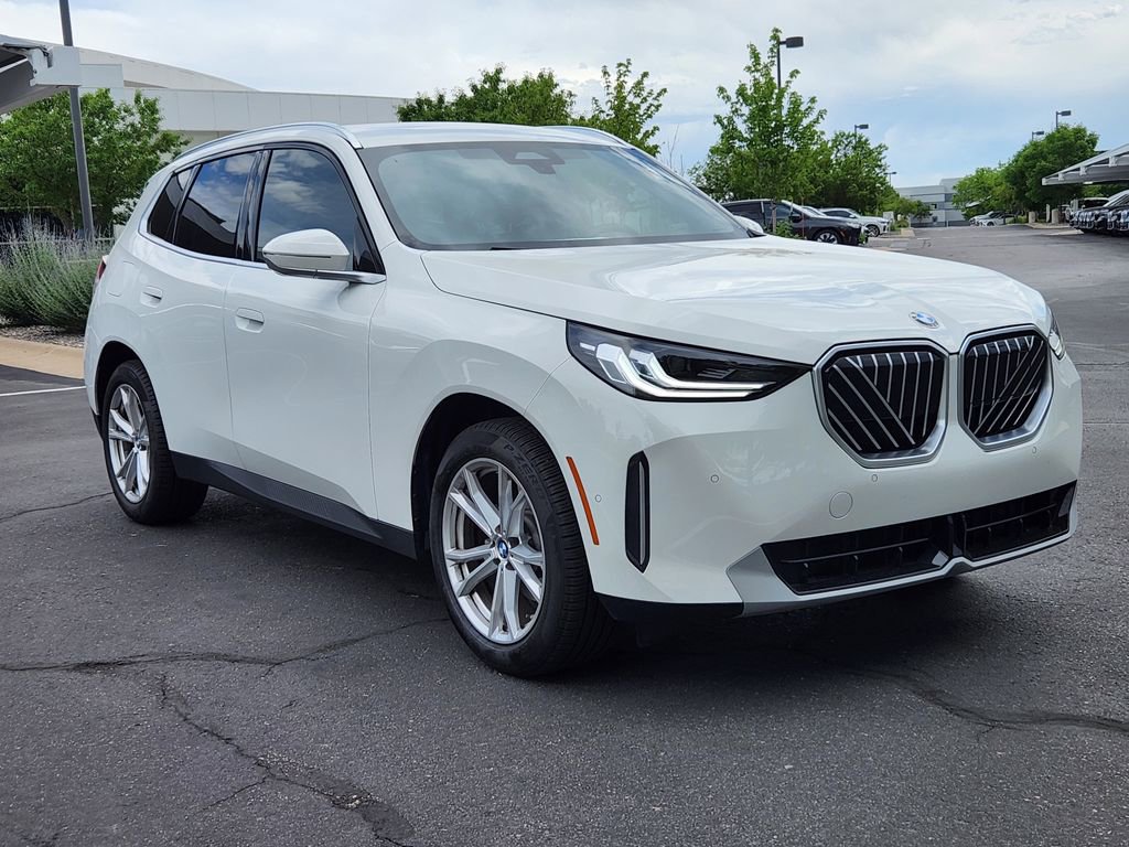 Used 2025 BMW X3 xDrive30i AWD/4WD image 4